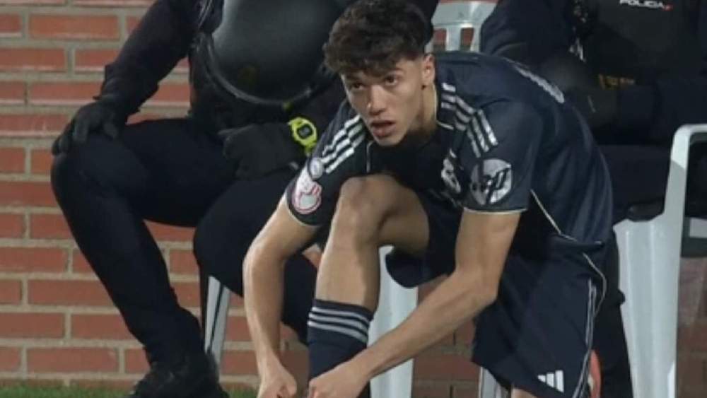 Thiago Pitarch se quedó sin jugar ante el Talavera después de estar listo para saltar al césped. Thiago Pitarch se quedó sin jugar ante el Talavera después de estar listo para saltar al césped.