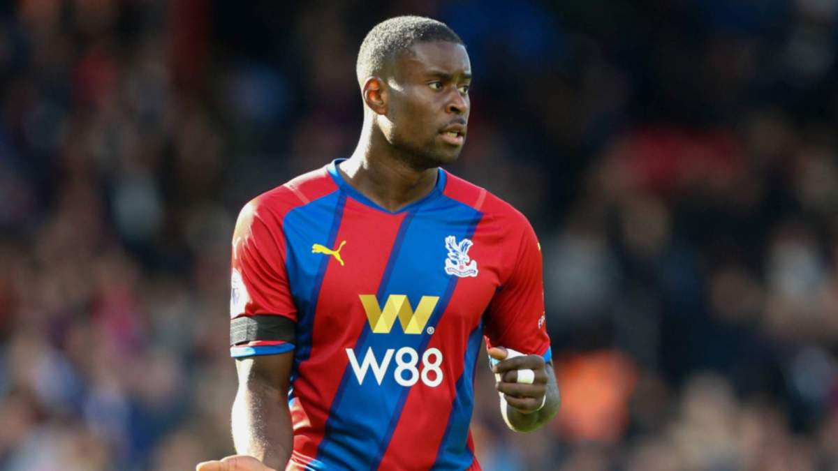 Marc Guéhi durante un partido con el Crystal Palace (1)