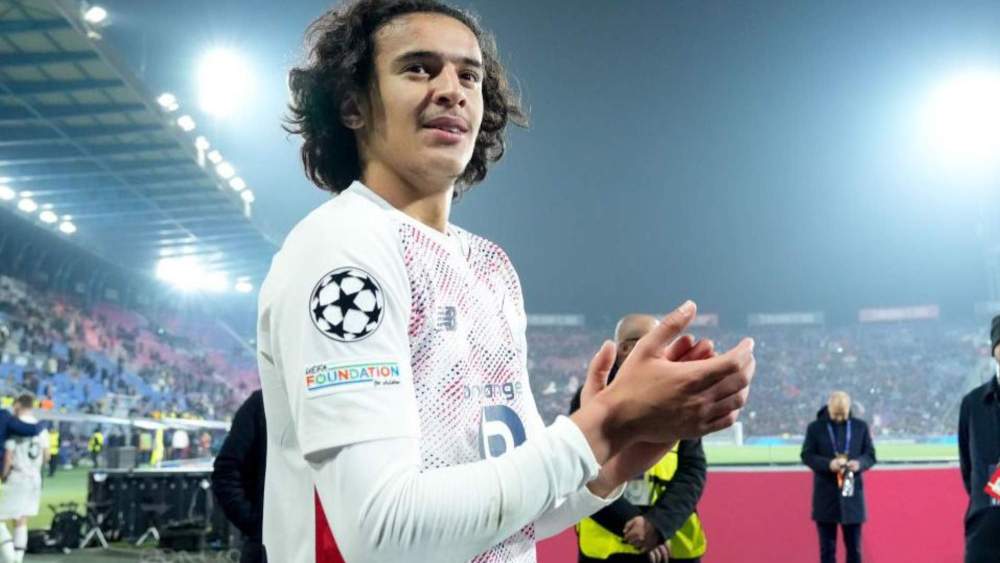 Ayyoub Bouaddi, en un partido de Champions con el Lille durante esta campaña. Ayyoub Bouaddi, en un partido de Champions con el Lille durante esta campaña.