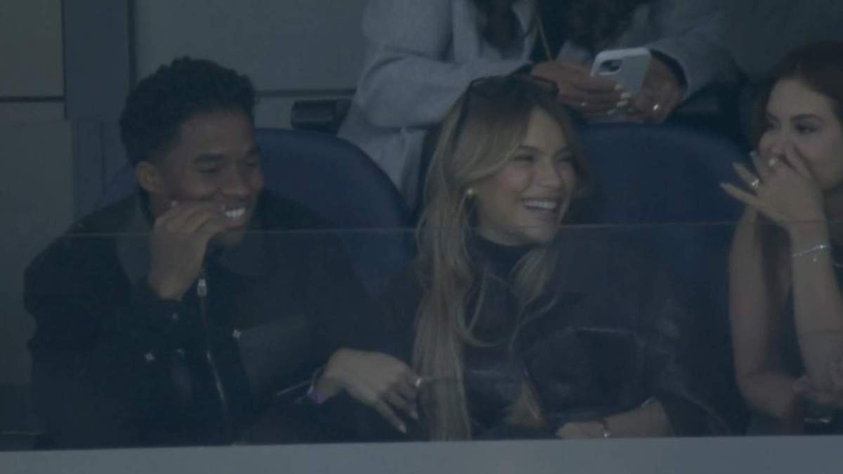 Endrick y Gabriely juntos en el Santiago Bernabéu durante el Real Madrid - Sevilla.
