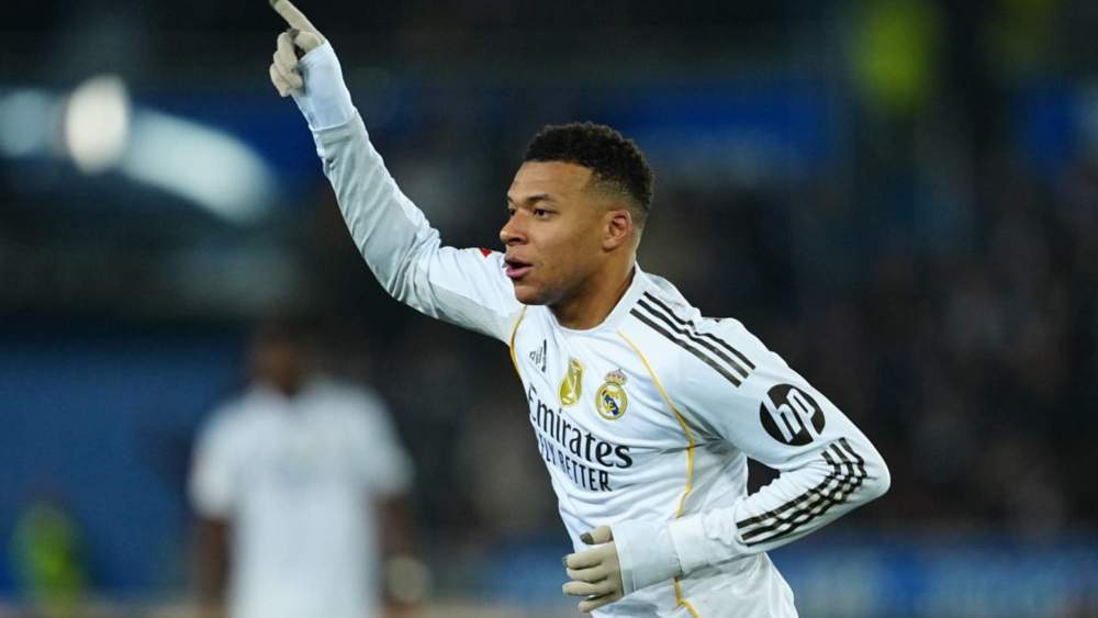 Kylian Mbappé podría descansar ante el Talavera tras jugar el fin de semana pasado contra el Alavés. Kylian Mbappé podría descansar ante el Talavera tras jugar el fin de semana pasado contra el Alavés.