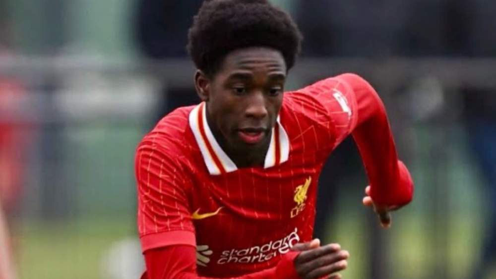 Joshua Abe, canterano del Liverpool, podría estar en la agenda del Real Madrid.