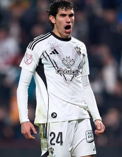 Jesús Vallejo jugando un partido con el Albacete. Jesús Vallejo jugando un partido con el Albacete.