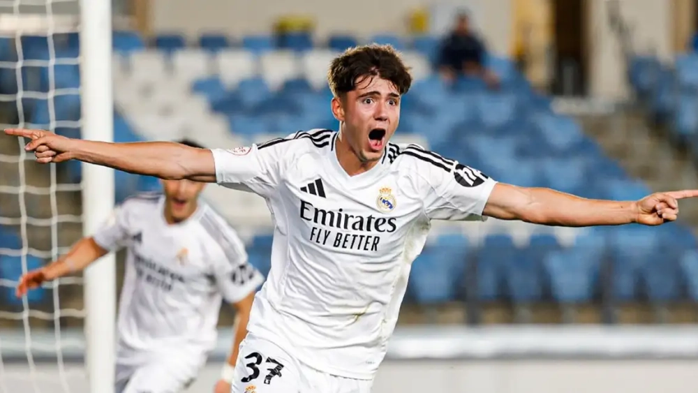 Víctor Valdepeñas celebrando un gol con el Real Madrid. Víctor Valdepeñas celebrando un gol con el Real Madrid.