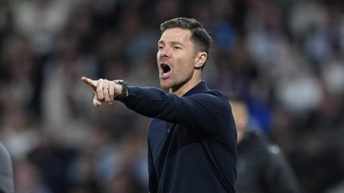 Xabi Alonso durante el Alavés Real Madrid Xabi Alonso durante el Alavés Real Madrid