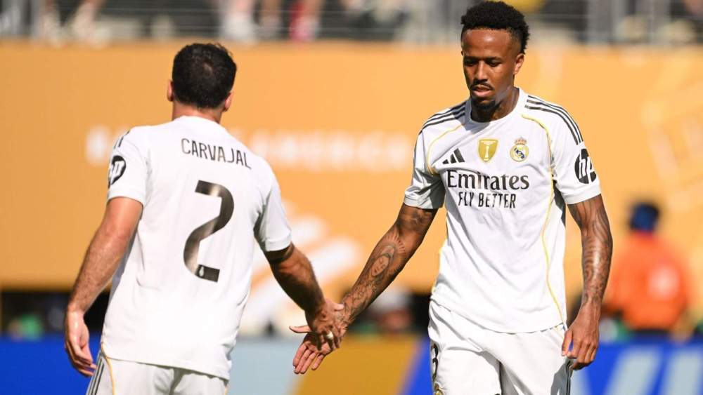 Dani Carvajal y Éder Militao, en un partido con el Real Madrid en el pasado Mundial de Clubes. Dani Carvajal y Éder Militao, en un partido con el Real Madrid en el pasado Mundial de Clubes.