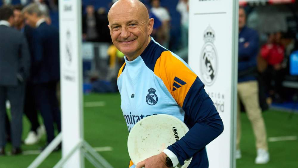 Antonio Pintus, durante un calentamiento previo a un partido en el Santiago Bernabéu la campaña pasada.