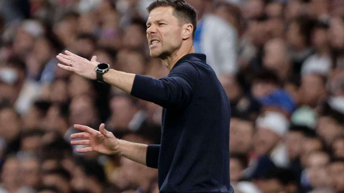 Xabi Alonso, dando órdenes a sus jugadores durante un partido de esta temporada.