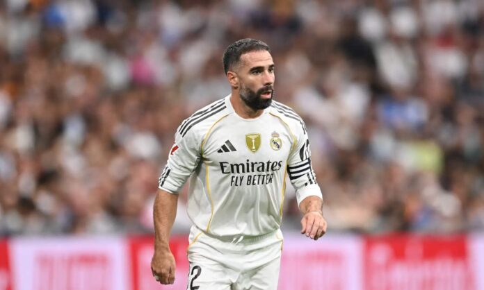 Dani Carvajal, durante un partido con el Real Madrid esta campaña.