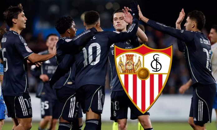 Jugadores del Real Madrid celebrando un gol y el escudo del Sevilla.