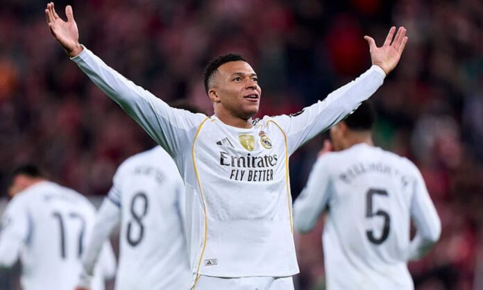 Kylian Mbappé, celebrando uno de los goles que marcó en San Mamés al Athletic Club.