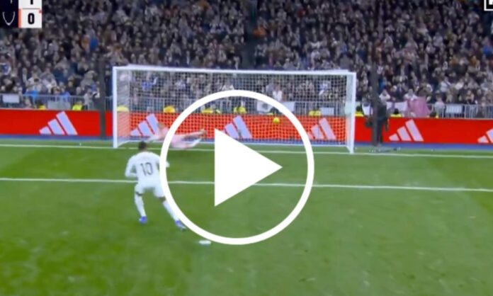 Kylian Mbappé ha anotado de penalti el segundo gol del Real Madrid ante el Sevilla.