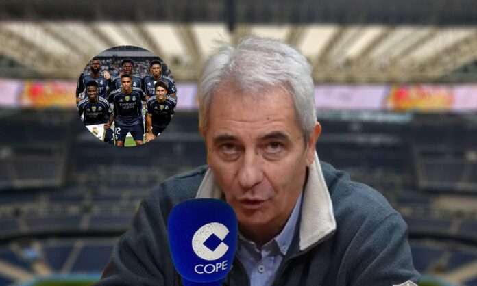 Manolo Lama, el micrófono de COPE y jugadores del Real Madrid.