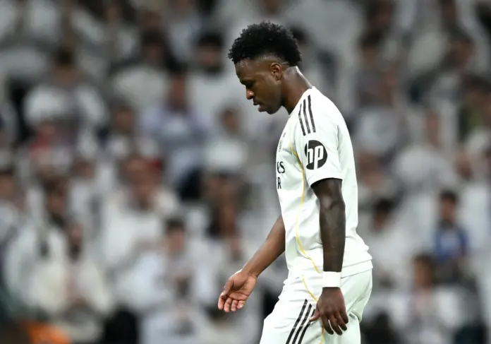  Vinicius pierde apoyos entre el madridismo y los gana en el vestuario

