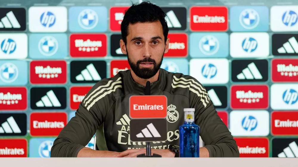 Álvaro Arbeloa, durante la rueda de prensa de este viernes en Valdebebas.
