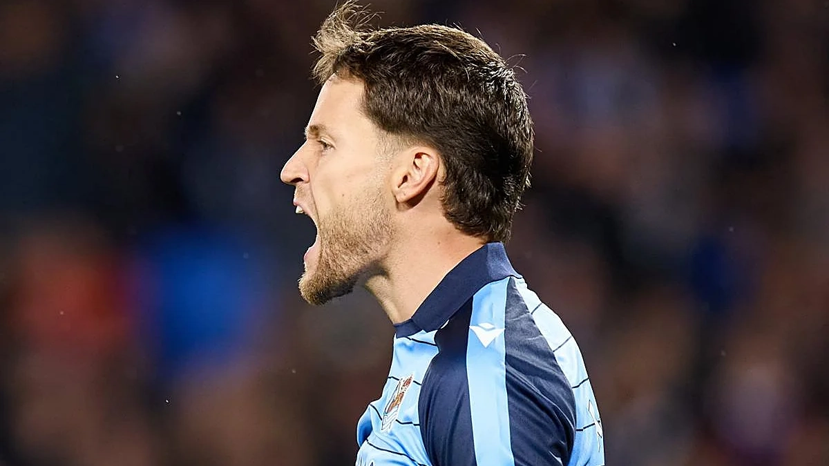 Álex Remiro con la Real Sociedad