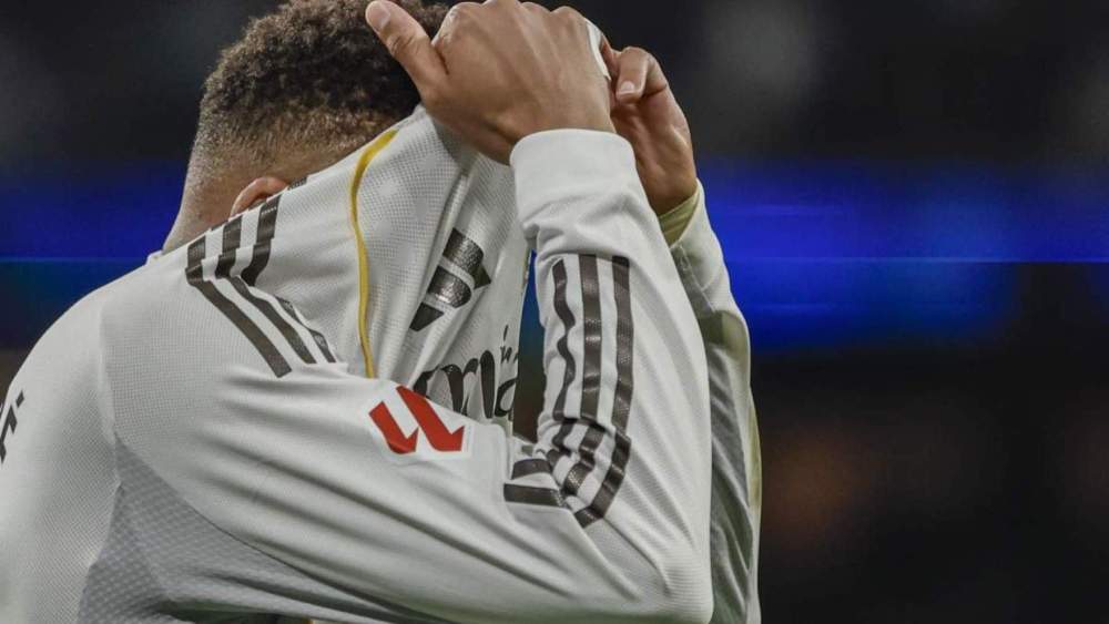 El Real Madrid no podrá contar con Kylian Mbappé, que sufre un esguince en el ligamento lateral interno de la rodilla izquierda.