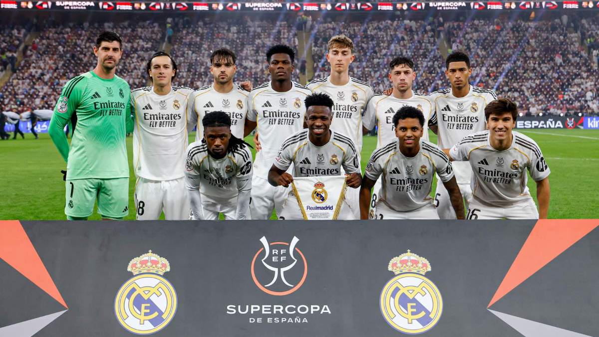 Once del Real Madrid en la final de la Supercopa de España. Once del Real Madrid en la final de la Supercopa de España.