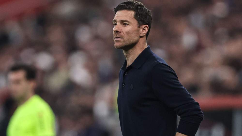 Xabi Alonso, durante un partido de esta temporada en el banquillo del Real Madrid.