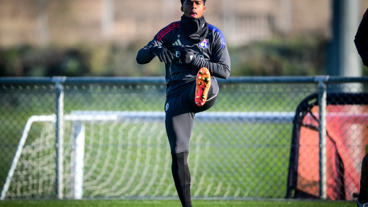 Endrick entrenando con el Olympique de Lyon.