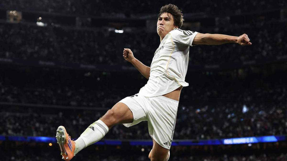 Gonzalo García celebrando su gol contra el Betis.