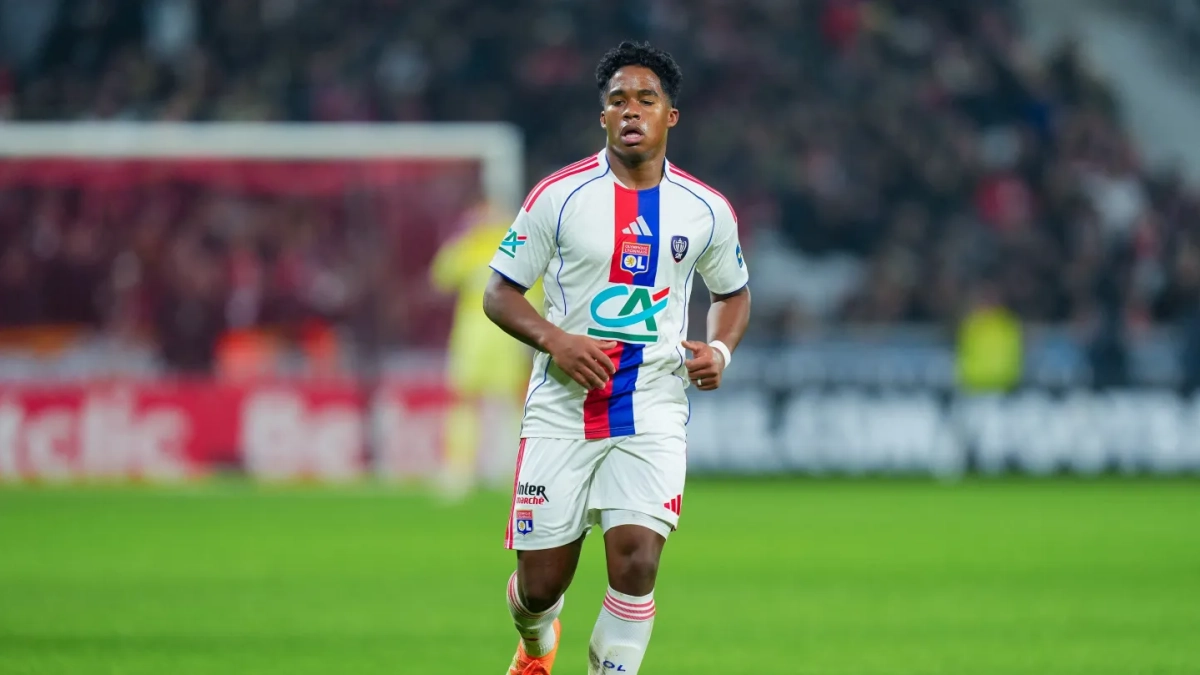 Endrick jugando un partido con el Olympique de Lyon.