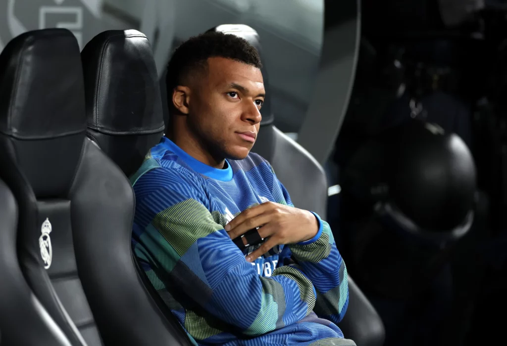 Mbappé es baja por lesión para el derbi de Supercopa de España en Yeda.