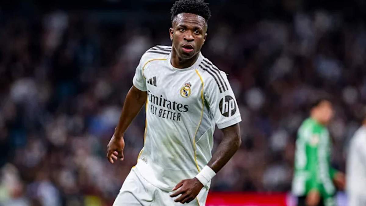 Vinícius Júnior jugando un partido con el Betis.