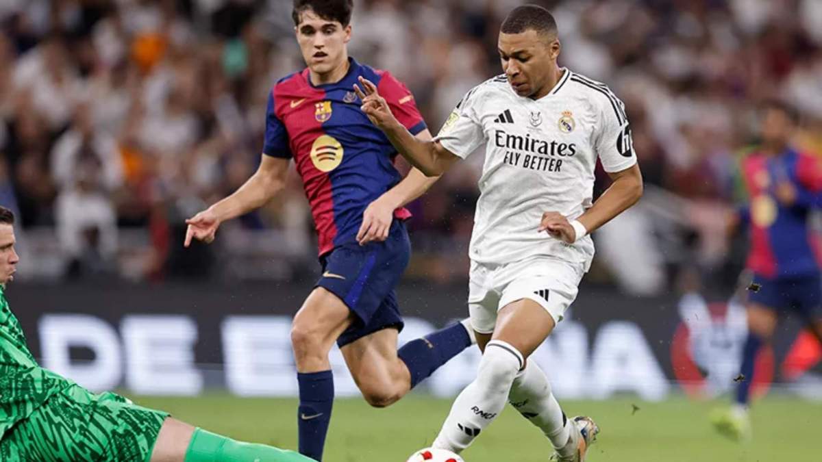 Kylian Mbappé, en la final de la Supercopa del año pasado frente al Barça.