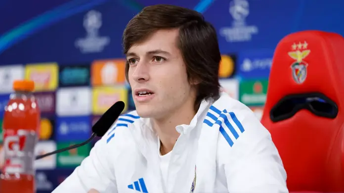  Álvaro Carreras, a MadridistaReal: «Podemos llegar en buen momento, pero esto es fútbol»

