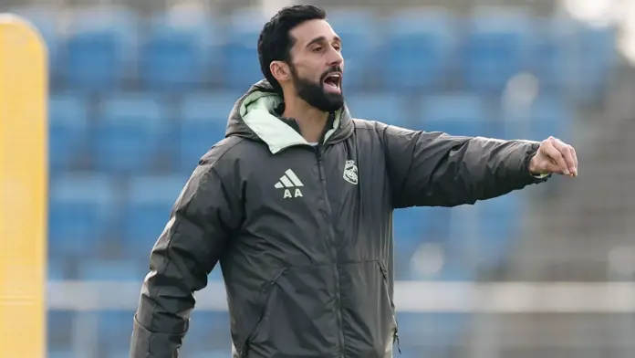  Así es el Arbeloa entrenador: carácter, exigencia y fútbol con colmillo

