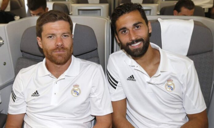 Arbeloa y Xabi Alonso