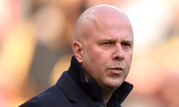 Arne Slot en un partido con el Liverpool.