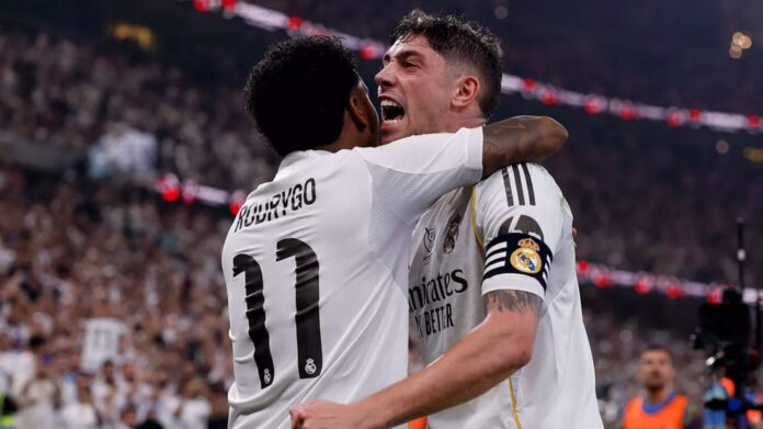 Valverde y Rodrygo celebrando sus goles