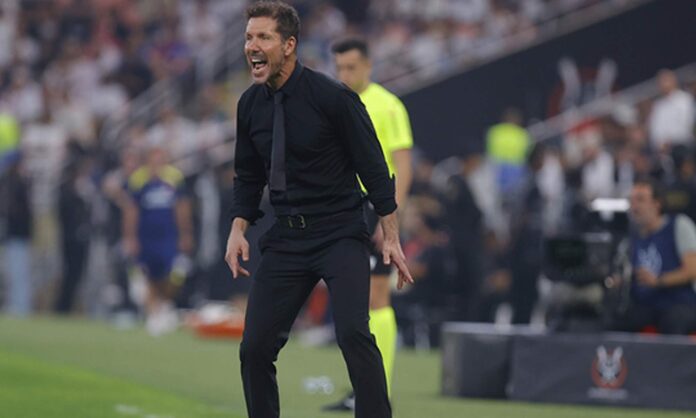 Cholo Simeone durante el Atlético - Real Madrid. 