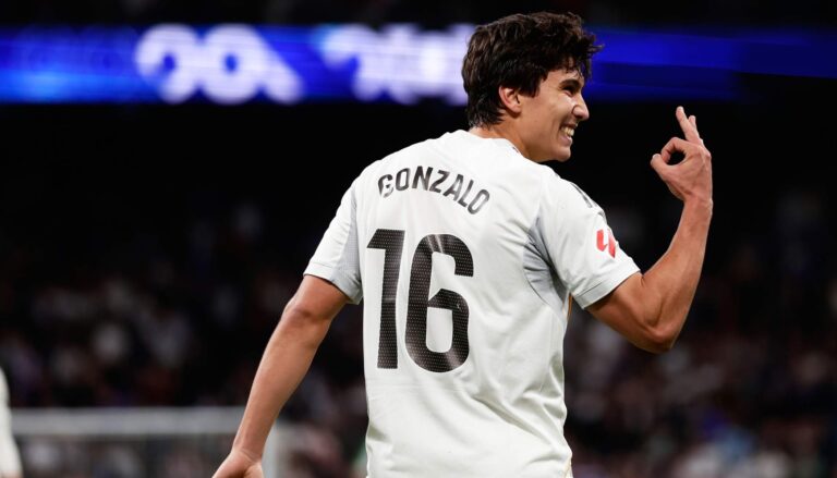 Gonzalo estudia un doble grado