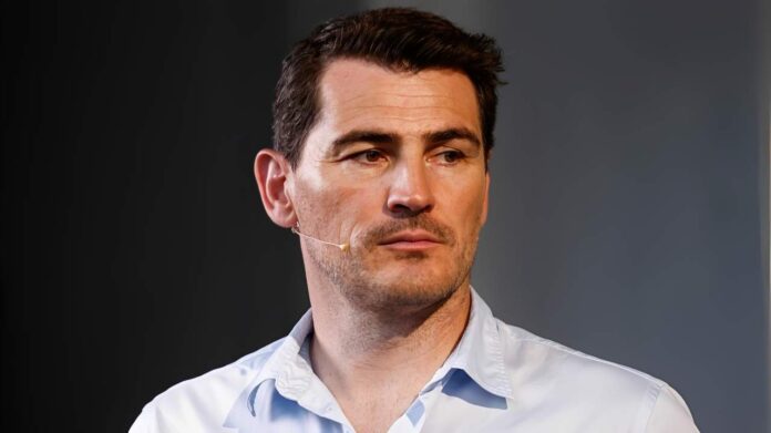 Iker Casillas (44), sobre el jugador que más le complicó en 16 años en el Real Madrid: 