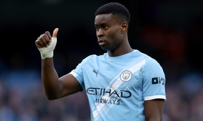 Marc Guehi confirma por qué no esperó al Real Madrid y fichó por el Manchester City: “Hablé con varios jugadores”

