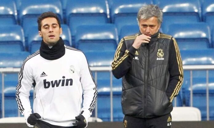 Álvaro Arbeloa y José Mourinho en un entrenamiento del Real Madrid.