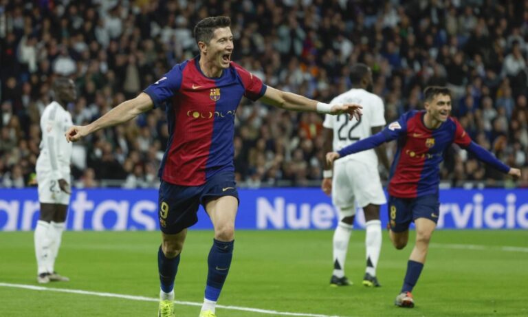 Robert Lewandowski, celebrando un gol contra el Real Madrid en un encuentro del año pasado.