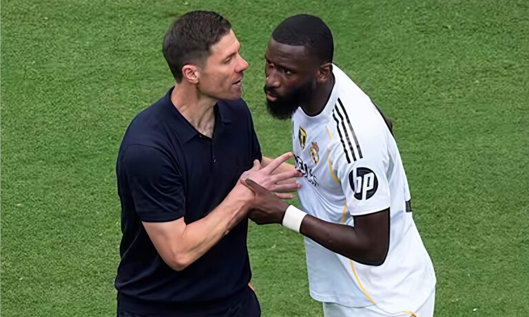Xabi Alonso tiene poco margen de maniobra ante los problemas de Rudiger

