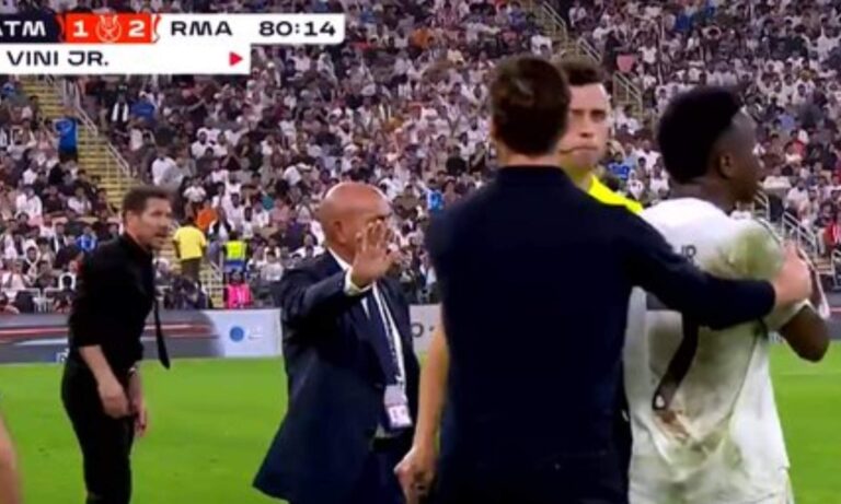 Simeone intentó provocar a Vinicius y Xabi Alonso salió en su defensa