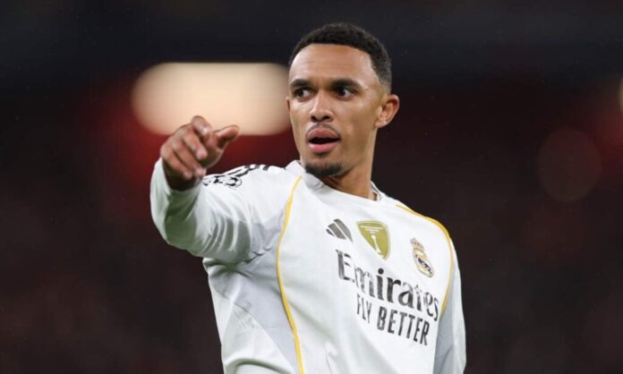 Trent Alexander-Arnold, durante un partido con el Real Madrid esta temporada.