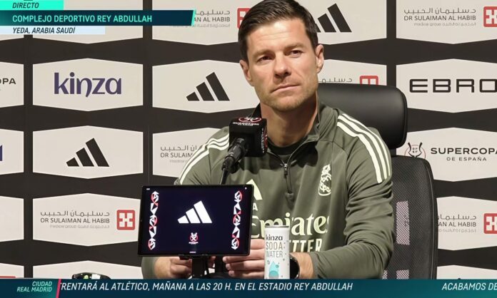La respuesta de Xabi Alonso sobre Vinicius y la presión: 