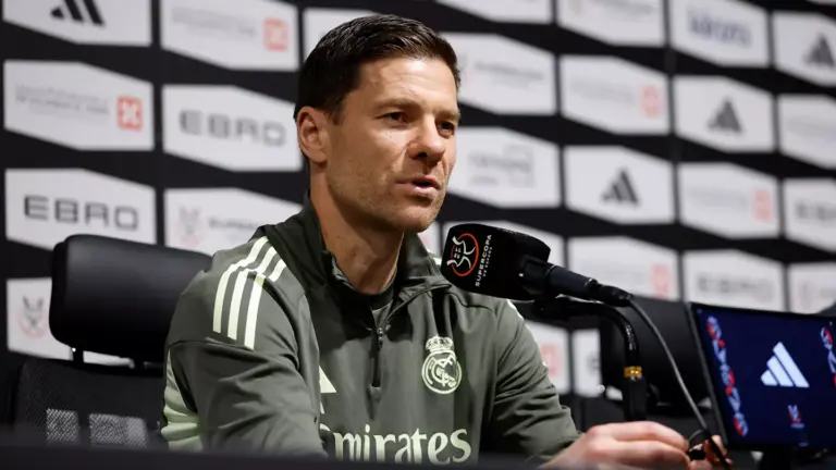  Xabi Alonso: «Estoy convencido de que será un derbi diferente al de LaLiga»

