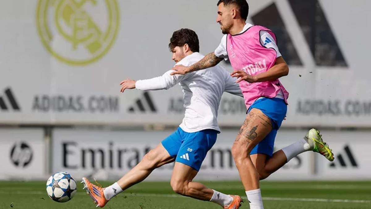Fran García y Dani Ceballos, en el entrenamiento de este martes en Valdebebas.