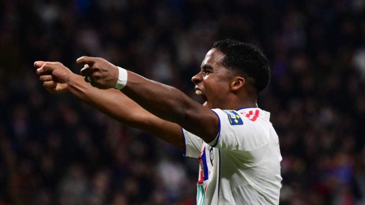 Endrick Felipe, celebrando un gol reciente con el Olympique de Lyon.