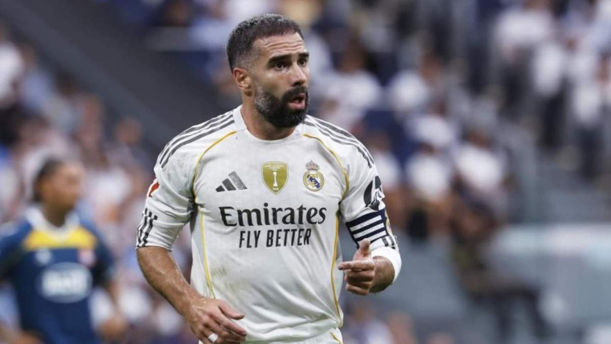 Dani Carvajal jugando un partido con el Real Madrid.