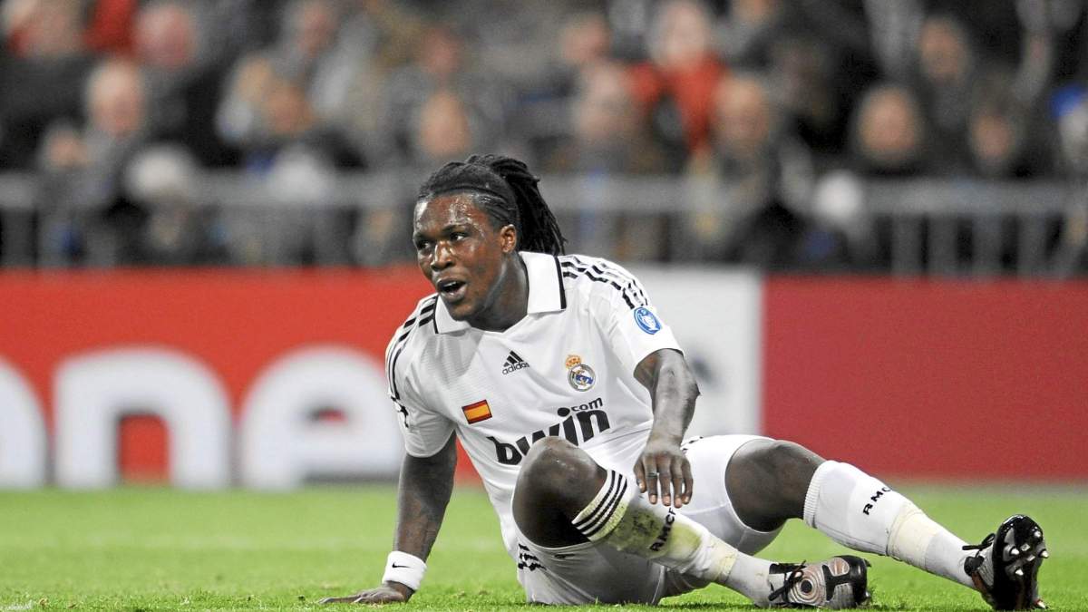 Drenthe disputando un partido con el Real Madrid. Drenthe disputando un partido con el Real Madrid.