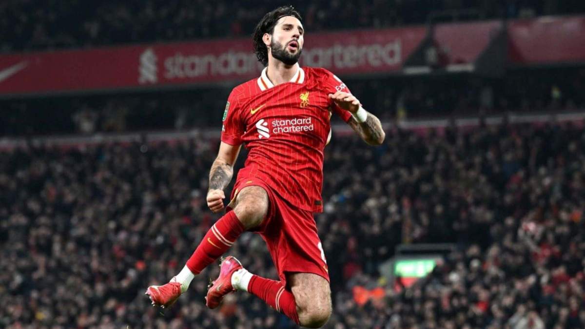 Dominik Szoboszlai celebra un gol con el Liverpool 